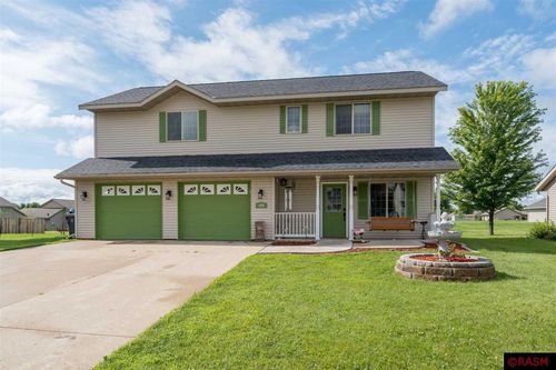153 Savannah Ct, Mankato, MN, 56001-6398 | Card Image