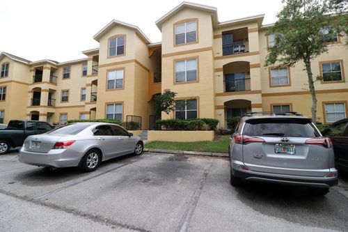 107-5610 Pinnacle Heights Circle, TAMPA, FL, 33624 | Card Image