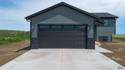 405 Constitution Blvd, Box Elder, SD, 57719-1805 | Card Image
