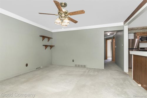 12561 Hipp St, Taylor, MI, 48180-4383 | Card Image