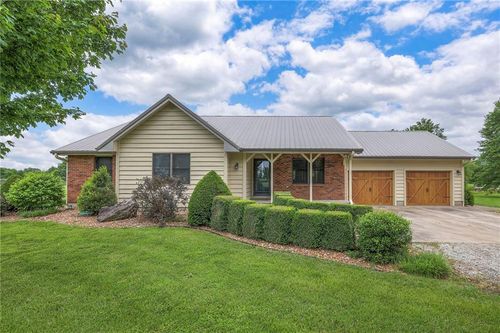 210 Se 200th Rd, Clinton, MO, 64735-9485 | Card Image