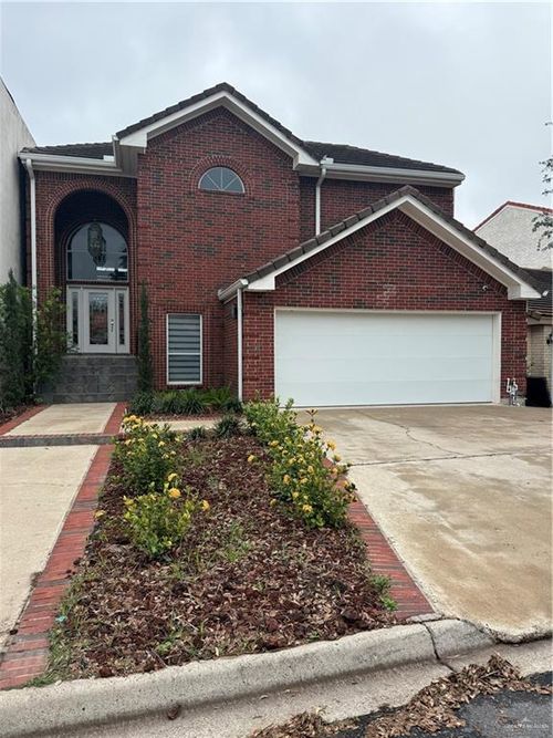 420 Rio Grande Dr, Mission, TX, 78572-7420 | Card Image