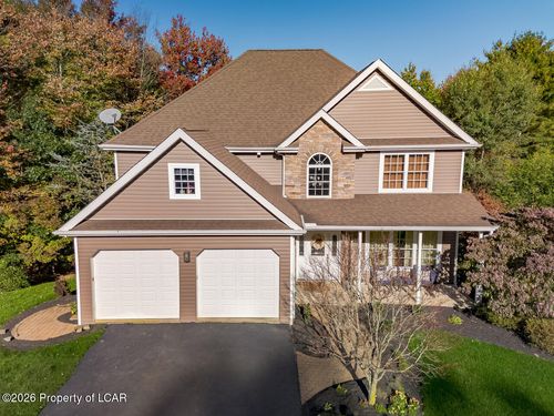 354 Canter Dr, Dallas, PA, 18612-8718 | Card Image