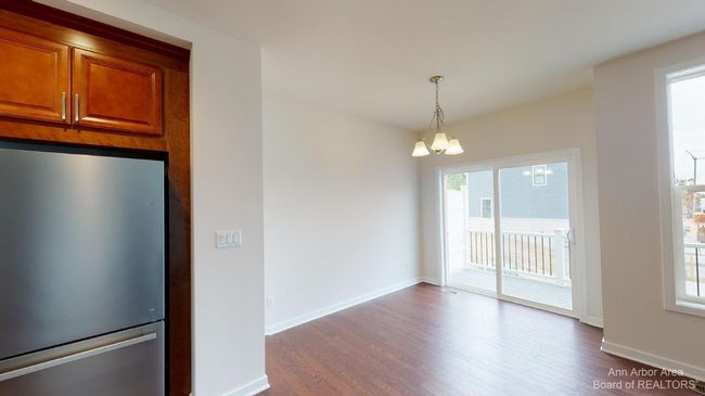 2704 S Spurway Dr, Condo with 4 bedrooms, 4 bathrooms and null parking in Ann Arbor MI | Image 12