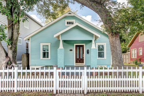 2219 Singleton St, Houston, TX, 77008-4456 | Card Image