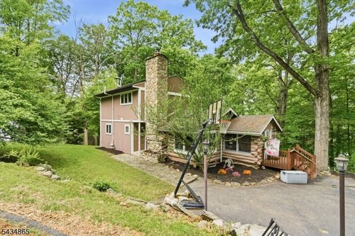158 Glenside Trl, Sparta, NJ, 07871-1215 | Card Image
