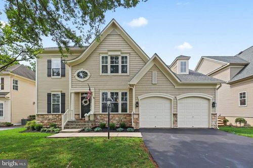 9054 Roaring Spring Loop, BRISTOW, VA, 20136-1254 | Card Image