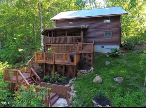 210 S Smoky Mountain Way, Sevierville, TN, 37876-1697 | Card Image