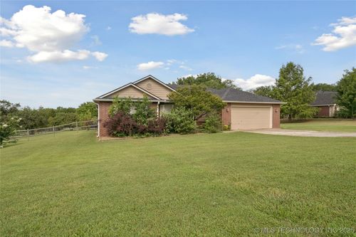 19620 Cottrell Dr, Claremore, OK, 74019-4278 | Card Image