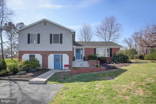 3994 W Weaver Rd, Greencastle, PA, 17225-9660 | Card Image