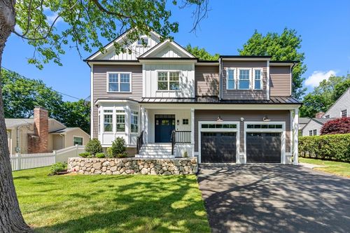 93 Hathaway Cir, Arlington, MA, 02476-7209 | Card Image
