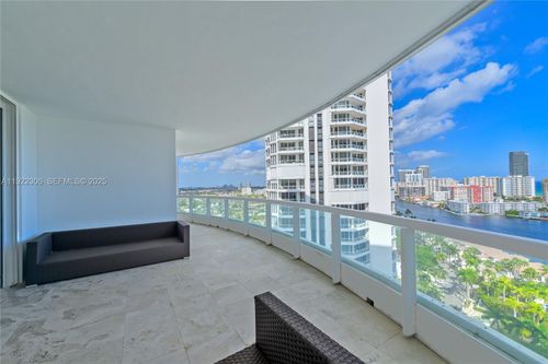 2001-21050 Point Pl, Aventura, FL, 33180 | Card Image