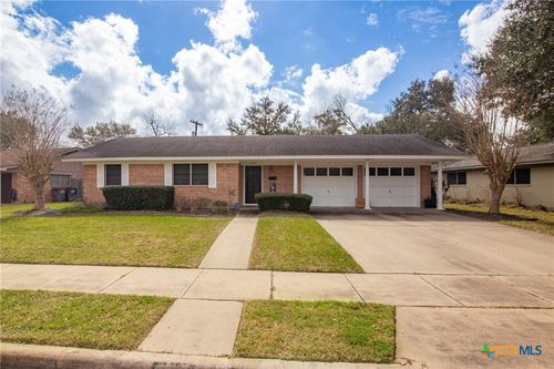 2701 College Dr, Victoria, TX, 77901-4478 | Card Image