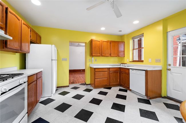 3336 Ward St, House other with 4 bedrooms, 2 bathrooms and null parking in Oakland PA | Image 8