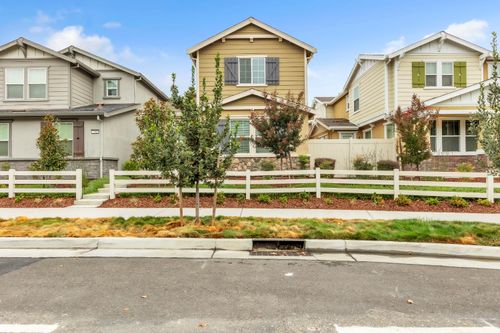 7963 Arcadia Dr, Citrus Heights, CA, 95610-6914 | Card Image