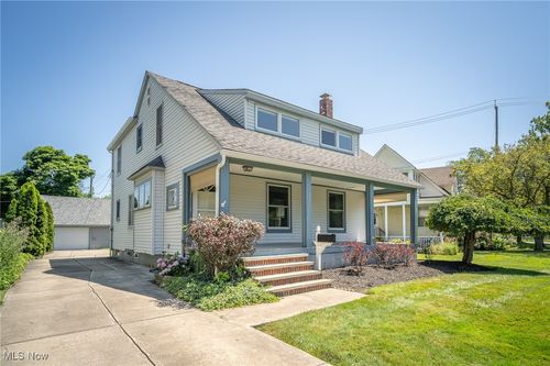 17927 Canterbury Rd, Cleveland, OH, 44119-1333 | Card Image