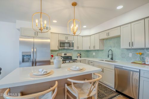 44-2121 S Pennington, Mesa, AZ, 85202-6539 | Card Image