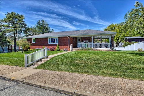 90 Penn Ave, North Irwin, PA, 15642-3338 | Card Image
