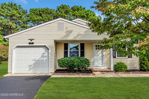 17 Leighton Ct, Berkeley, NJ, 08757-6514 | Card Image