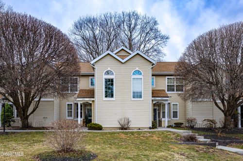 4706 Foxwood Dr S, Clifton Park, NY, 12065-6823 | Card Image