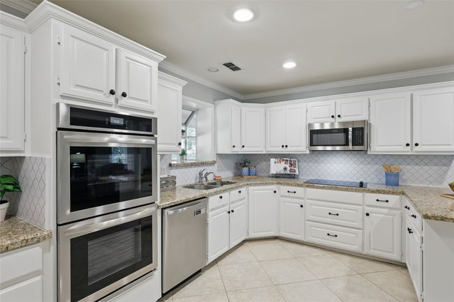 2204 Church Dr, House other with 3 bedrooms, 2 bathrooms and null parking in Corinth TX | Image 5
