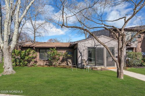 42 Lexington Ct, Red Bank, NJ, 07701-5463 | Card Image