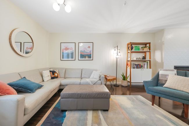 102 - 1860 W 6 Th Ave, Townhouse with 2 bedrooms, 1 bathrooms and 1 parking in Vancouver BC | Image 15