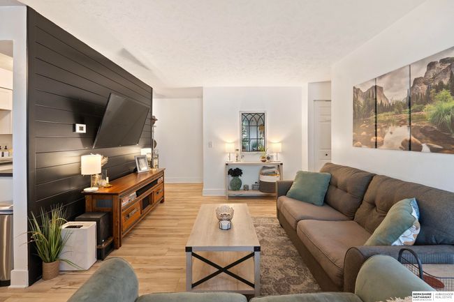 APT-119 - 1211 S 121 St Plz, Condo with 2 bedrooms, 1 bathrooms and null parking in Omaha NE | Image 4