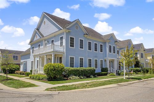 370 Roosevelt St, Canton, MI, 48188-6728 | Card Image