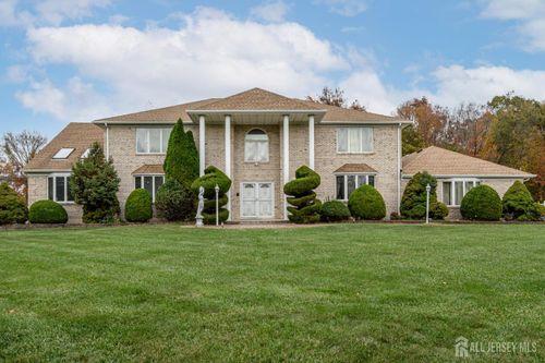 4 Drinking Brook Rd, MONMOUTH JUNCTION, NJ, 08852-2800 | Card Image