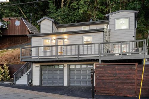 6756 Snake Rd, Oakland, CA, 94611-2216 | Card Image