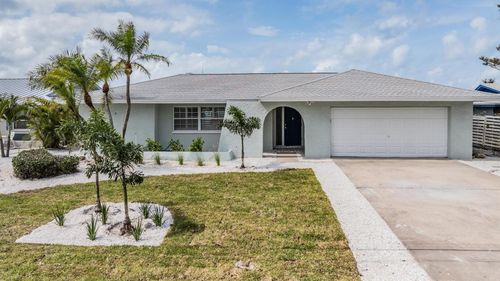 7092 S Shore Dr S, SOUTH PASADENA, FL, 33707-4605 | Card Image