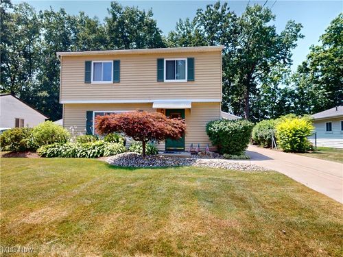 381 Trailwood Dr, Painesville, OH, 44077-2807 | Card Image
