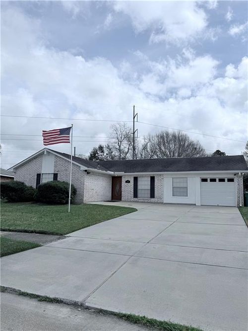 210 Anthony Dr, Slidell, LA, 70458-1516 | Card Image