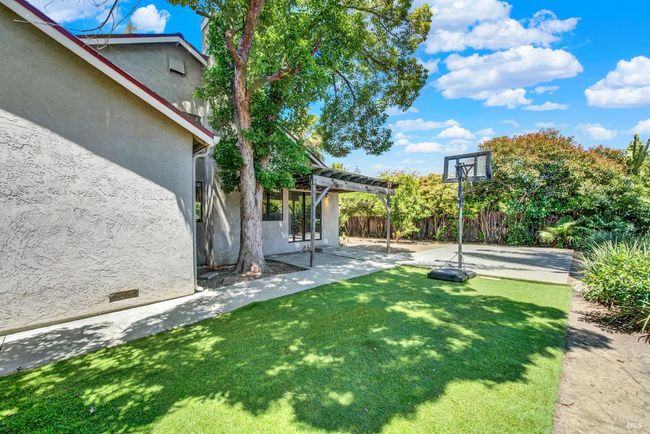 945 Hickory Avenue, House other with 3 bedrooms, 2 bathrooms and 2 parking in Fairfield CA | Image 51