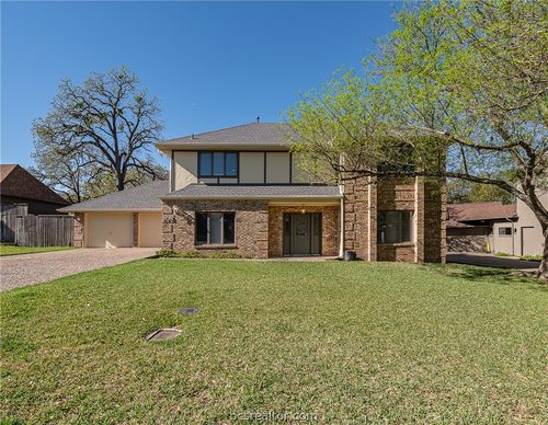 208 Fireside Cir, College Station, TX, 77840-1877 | Card Image