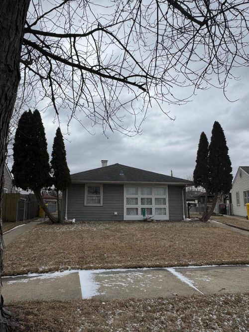 814 W Woodside Dr, Griffith, IN, 46319-2000 | Card Image