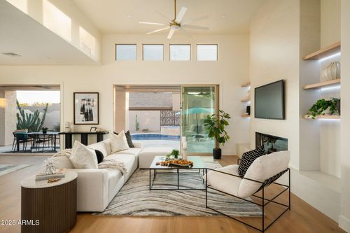 6329 E Evening Glow Dr, Scottsdale, AZ, 85266-7338 | Card Image