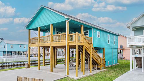 923 Tidelands Dr, Crystal Beach, TX, 77650 | Card Image