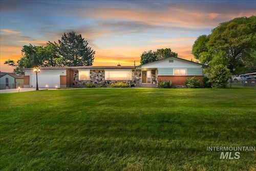 111 Palmer Dr, Nampa, ID, 83686-8313 | Card Image