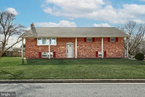 113 Brant Dr, DALLASTOWN, PA, 17313-9770 | Card Image