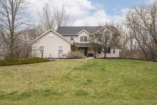 412 E Red Pine Circle, Dousman, WI, 53118 | Card Image