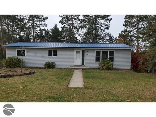 502 S Broad St, Harrison, MI, 48625 | Card Image