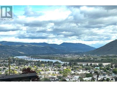 620 Hemlock St, House other with 8 bedrooms, 5 bathrooms and 2 parking in Kamloops BC | Image 2