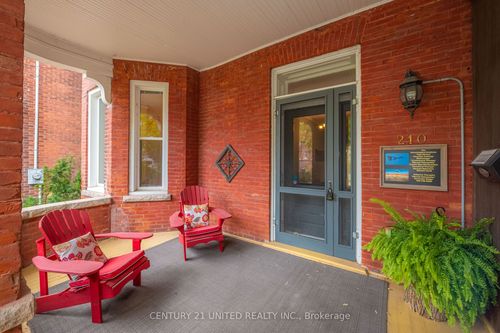 210 Mcdonnel St, Peterborough, ON, K9H2V9 | Card Image