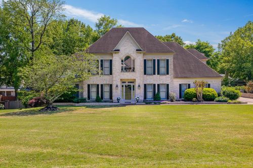 7695 Chapel Ridge Dr, Cordova, TN, 38016-2853 | Card Image