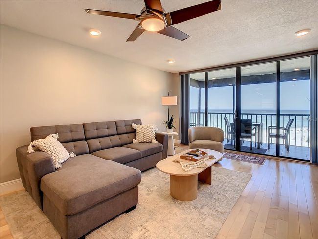 APT-516 - 18304 Gulf Blvd, Condo with 2 bedrooms, 2 bathrooms and null parking in REDINGTON SHORES FL | Image 5