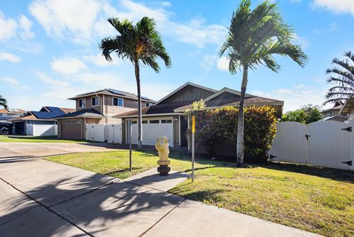 224 Kamahao Cir, Wailuku, HI, 96793-8305 | Card Image