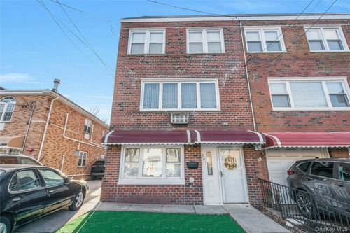 561 Logan Ave, Bronx, NY, 10465-2509 | Card Image