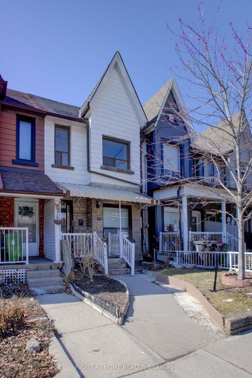 82 Uxbridge Ave, Toronto, ON, M6N2Y2 | Card Image